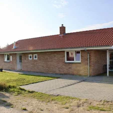 Familienfreundliches Mit Whirlpool, Sauna Und Ofen Ferienhaus *