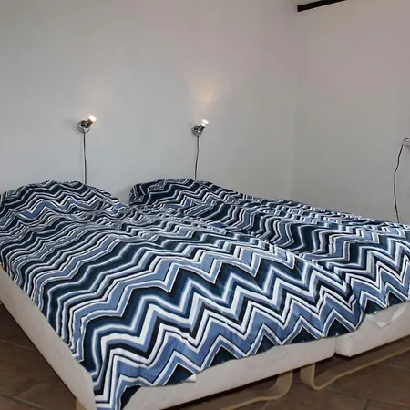 Familienfreundliches Mit Whirlpool, Sauna Und Ofen Ferienhaus