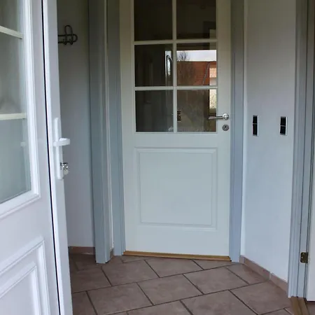 Familienfreundliches Mit Whirlpool, Sauna Und Ofen Ferienhaus