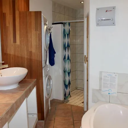 Familienfreundliches Mit Whirlpool, Sauna Und Ofen * Ristinge
