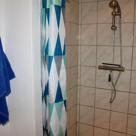 Familienfreundliches Mit Whirlpool, Sauna Und Ofen