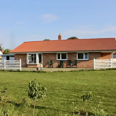 Familienfreundliches Mit Whirlpool, Sauna Und Ofen
